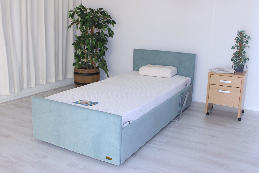 Hoog-laag bed qqq1067 Gereviseerde King Arthur SEN1 90 cm. breed 1 persoons zorg-verpleeg bed. OM SNEL IN HUIS TE HEBBEN. Extra voordelig!